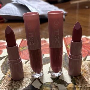 Doll 10 set of 2 dual ended lipstick and lip gloss.